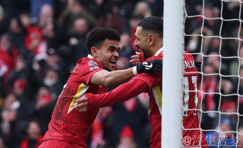 迪亚斯破荒助攻萨拉赫，利物浦2-1胜狼队，21轮不败扩大至7分领跑