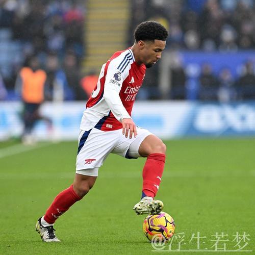 2-0！17岁天才助攻梅里诺双响，阿森纳豪取三连胜，仅差榜首4分